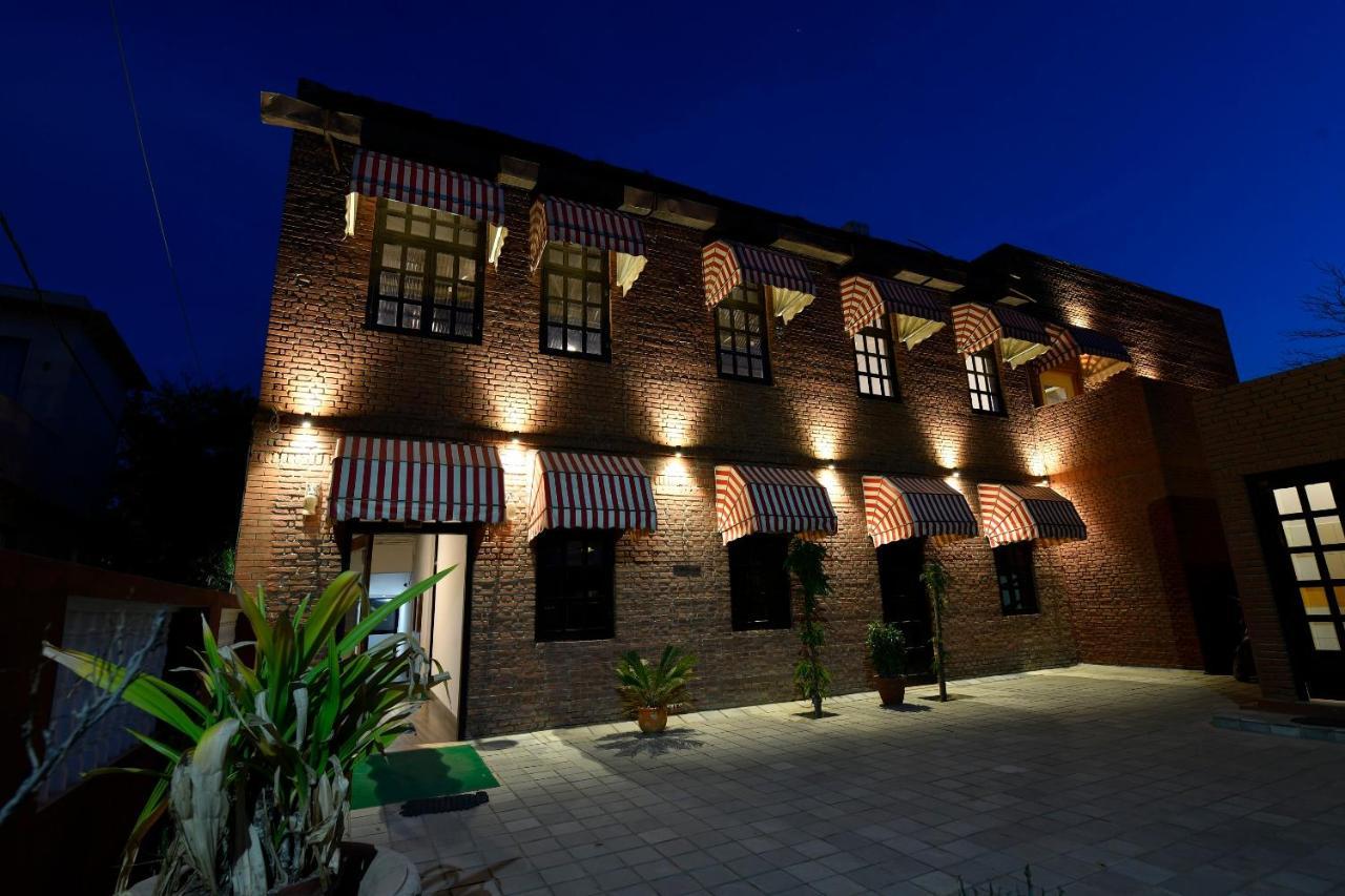 Hotel Sunbird Bharatpur Luaran gambar