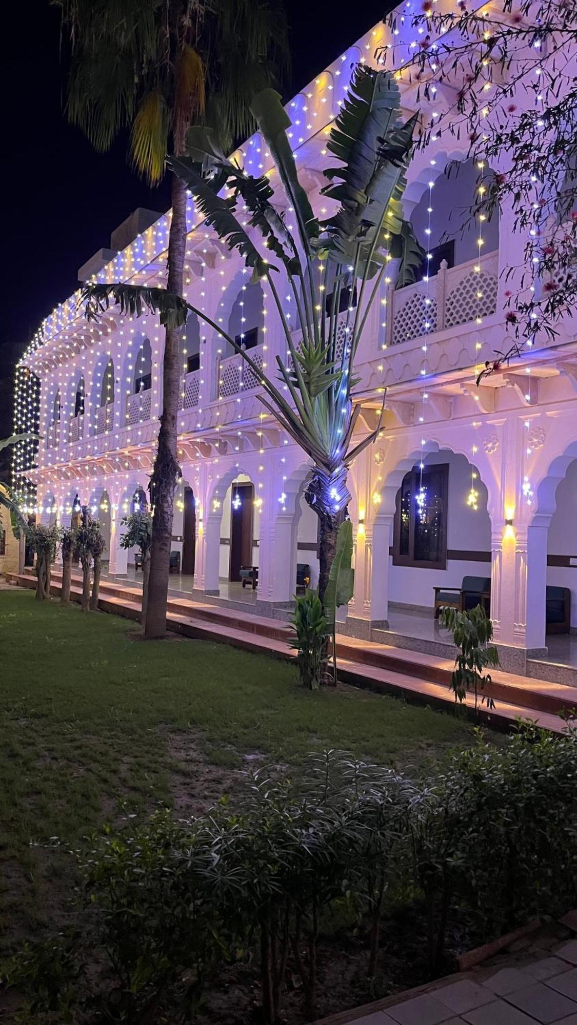 Hotel Sunbird Bharatpur Luaran gambar