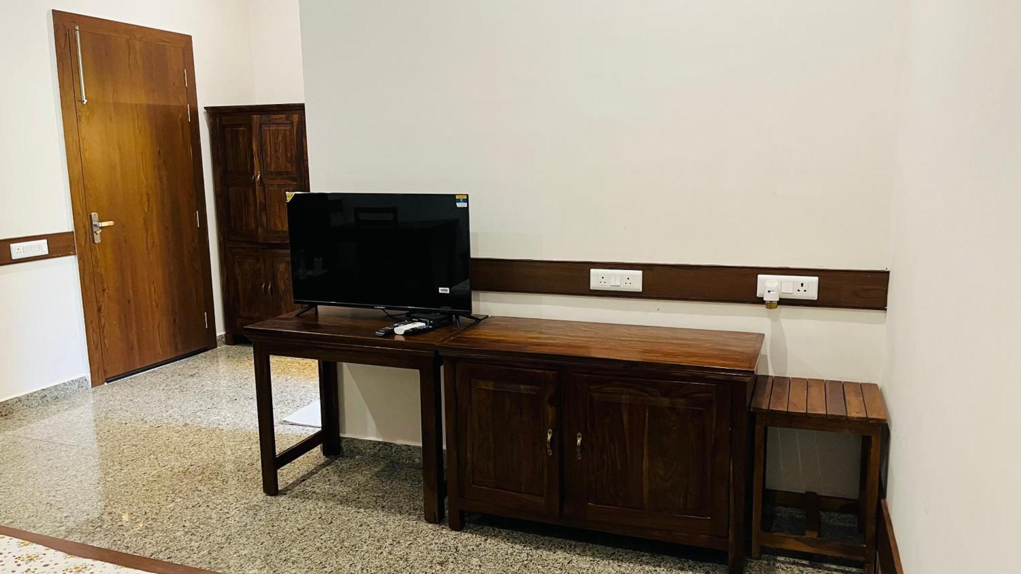 Hotel Sunbird Bharatpur Luaran gambar